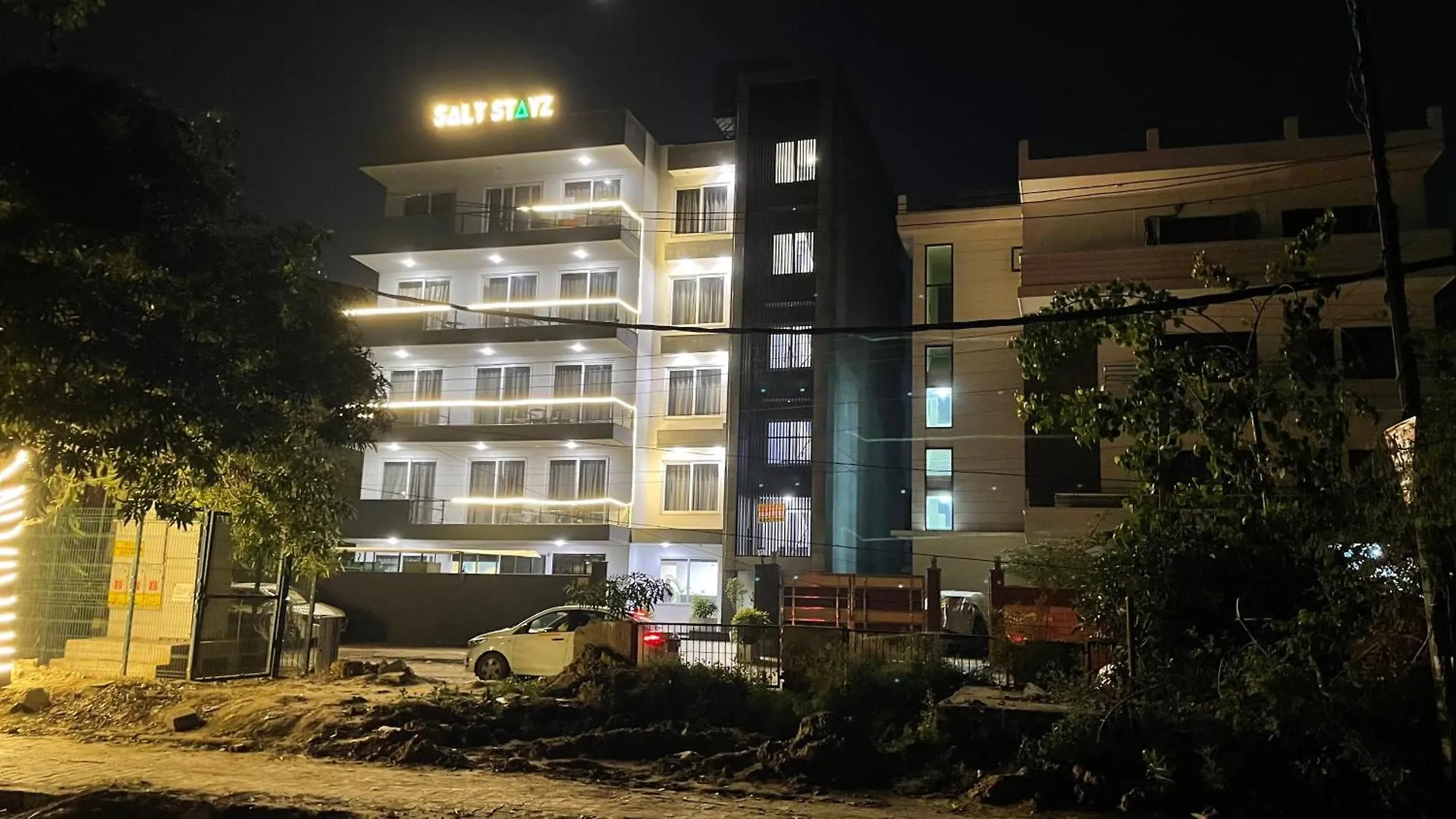 Saltstayz Studio Apartment - Near Artemis & Medanta Hospital Gurgaon 0*,